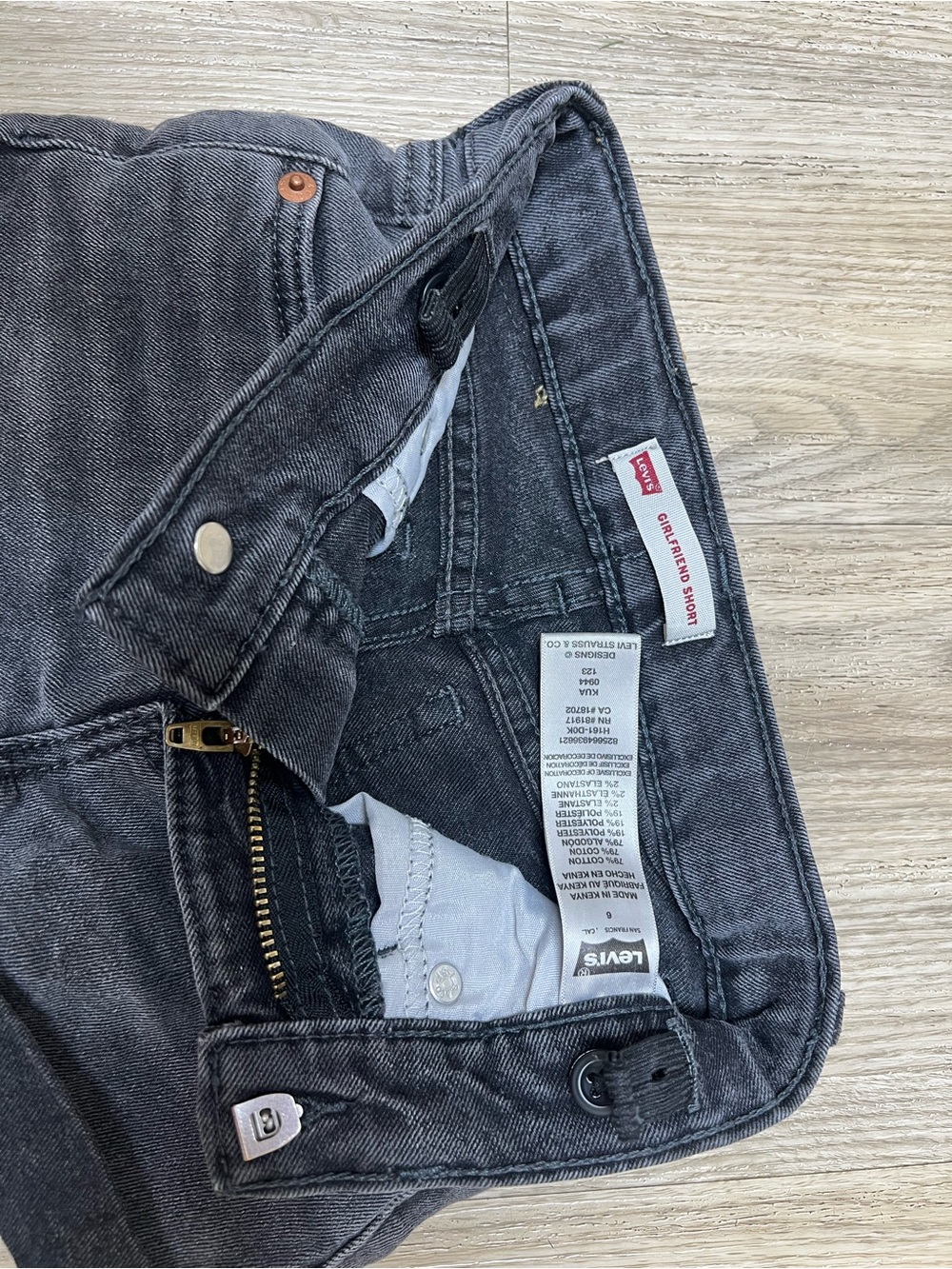 Levi's Girls' Washed Black Rolled Hem Denim Shorts - Picture 3 of 3